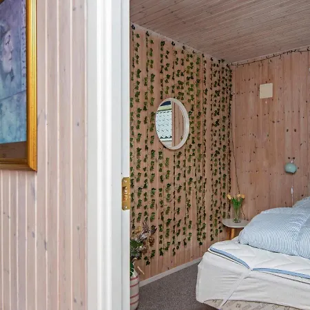 6 Person Holiday In Oksb L Semesterbostad