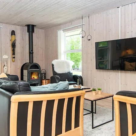 6 Person Holiday In Oksb L Semesterbostad Oksbøl